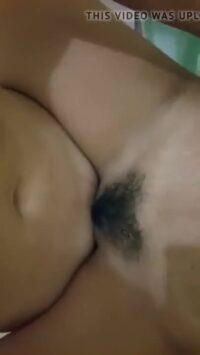 Tante bilang kamu diam aja nikmatin