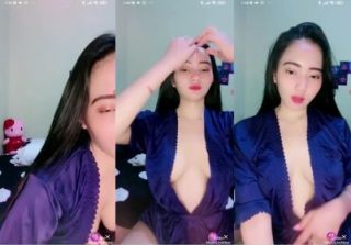 Belahan Mulus Kirana si Cantik Bening