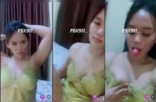 Cici Lina pamerin Teteknya Mulus