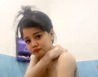 Barbie VindaZee Live Mandi Telanjang Bulat