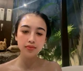 Kak Mutiara Siaran Langsung Mandi Berendam