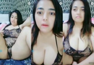 Mbak Ayu Pamer Meki Selangkangan Tembem Black Lingerie